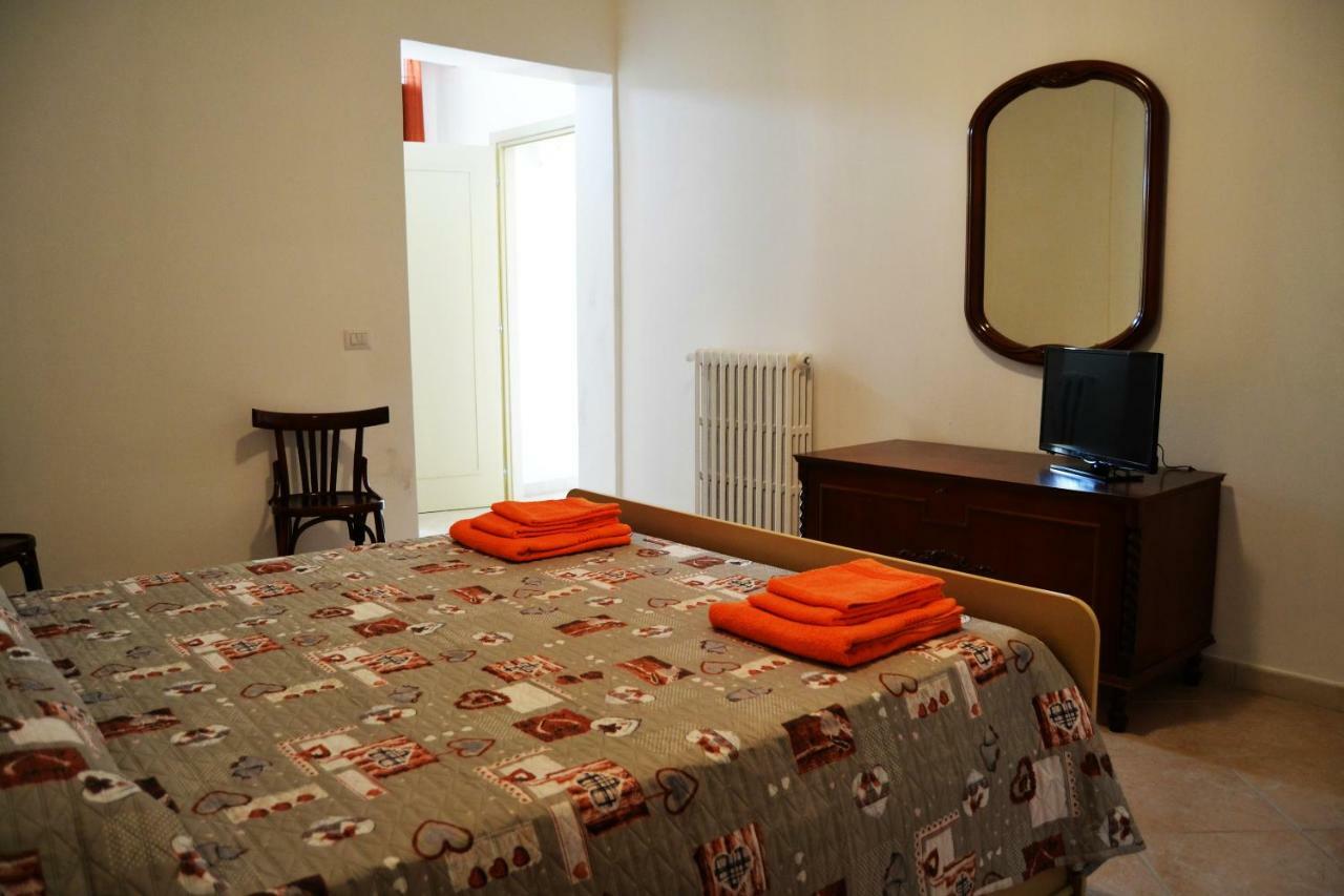 I Due Tesori Bed & Breakfast ซาน เชซาริโอ ดิ เลชเช ภายนอก รูปภาพ